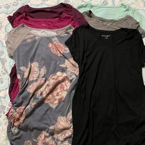 Maternity clothing lot